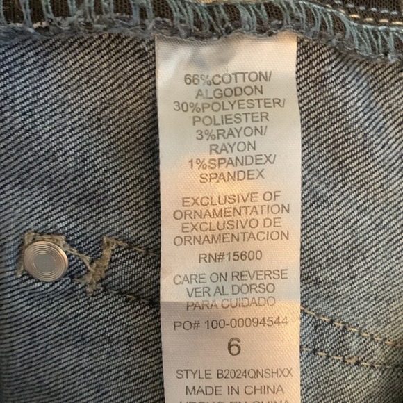 Democracy Jeans - Picture 4 of 8